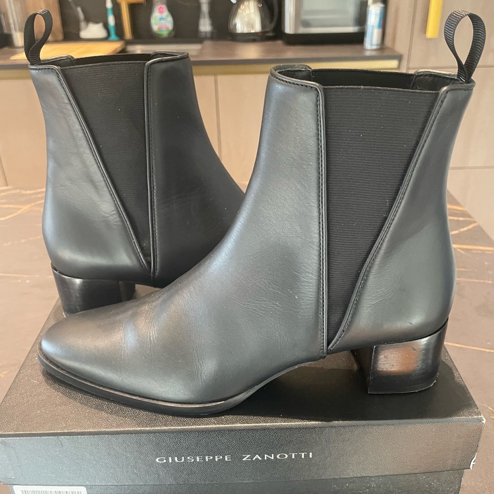 Giuseppe Zanotti ankle boots